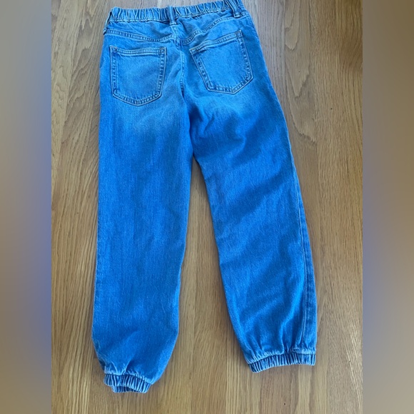 GAP Boys Jogger Jeans, Size 7 - Picture 2 of 3